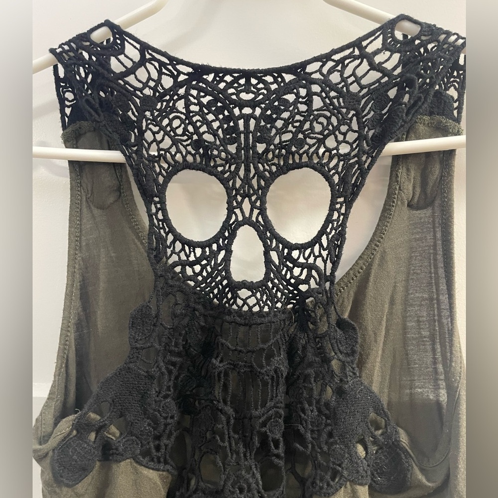 Olive Green Lace Skull Tank - Picture 5 of 7